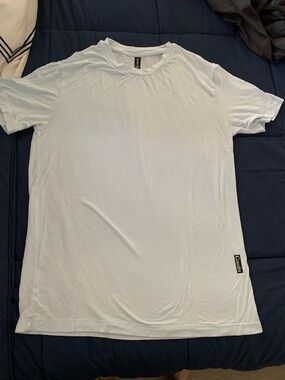 Comfrt  Light Blue Short-Sleeve Tee size XS